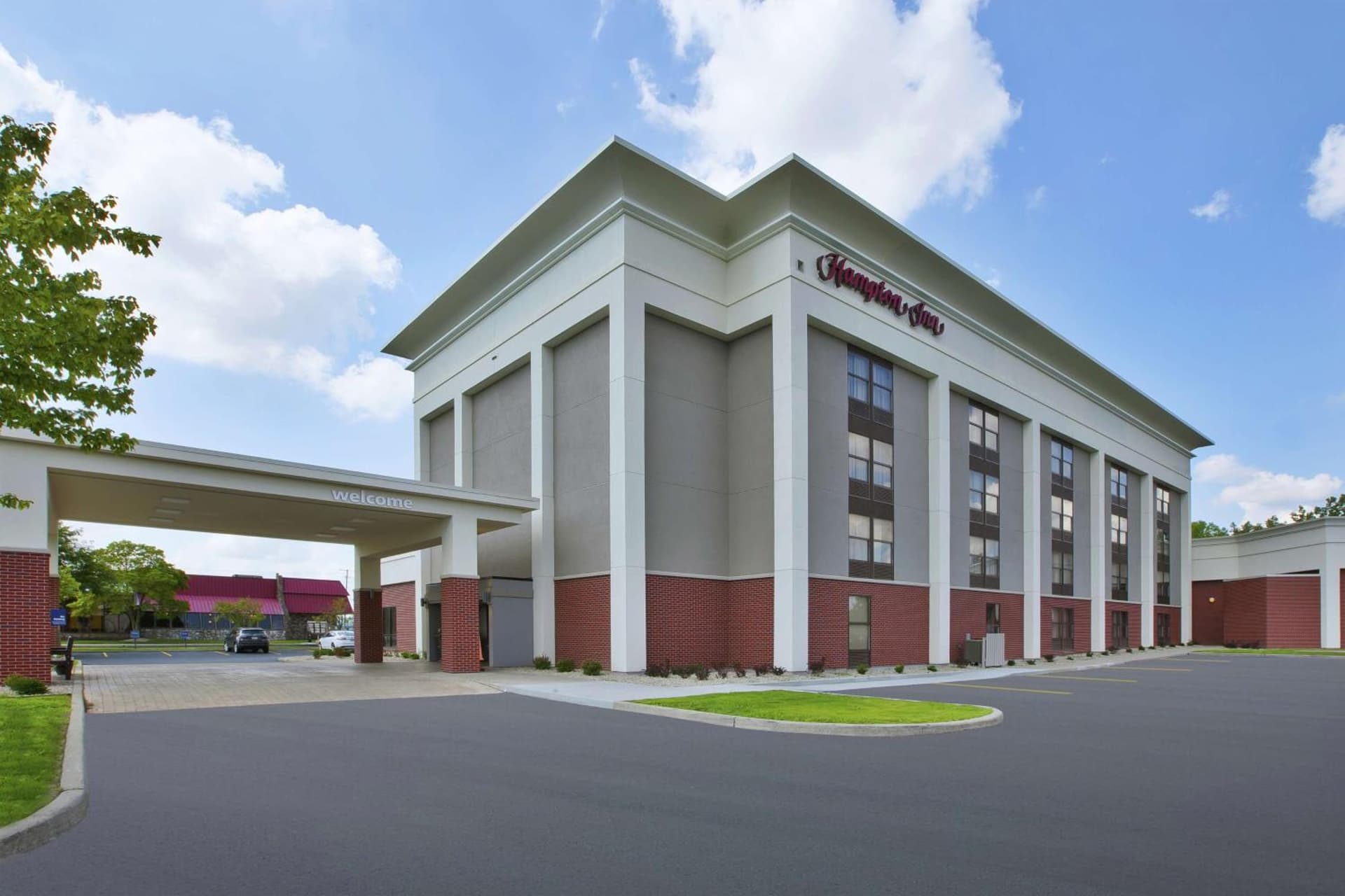 Hampton Inn Toledo-South/Maumee featured exterior or lobby in Maumee, OH — similar hotel