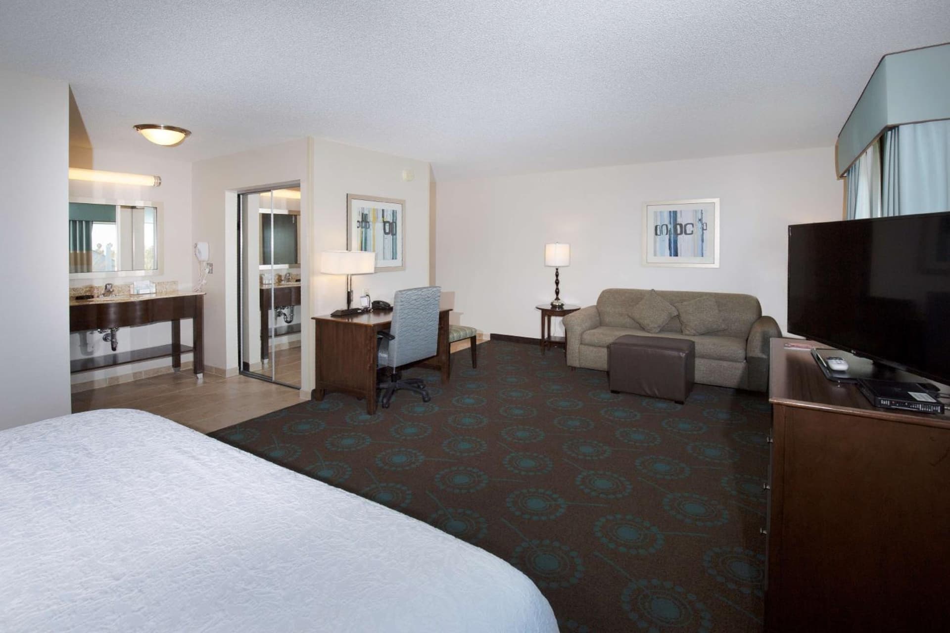 Hampton Inn & Suites Suisun City Waterfront gallery photo in Suisun City, CA — image 25