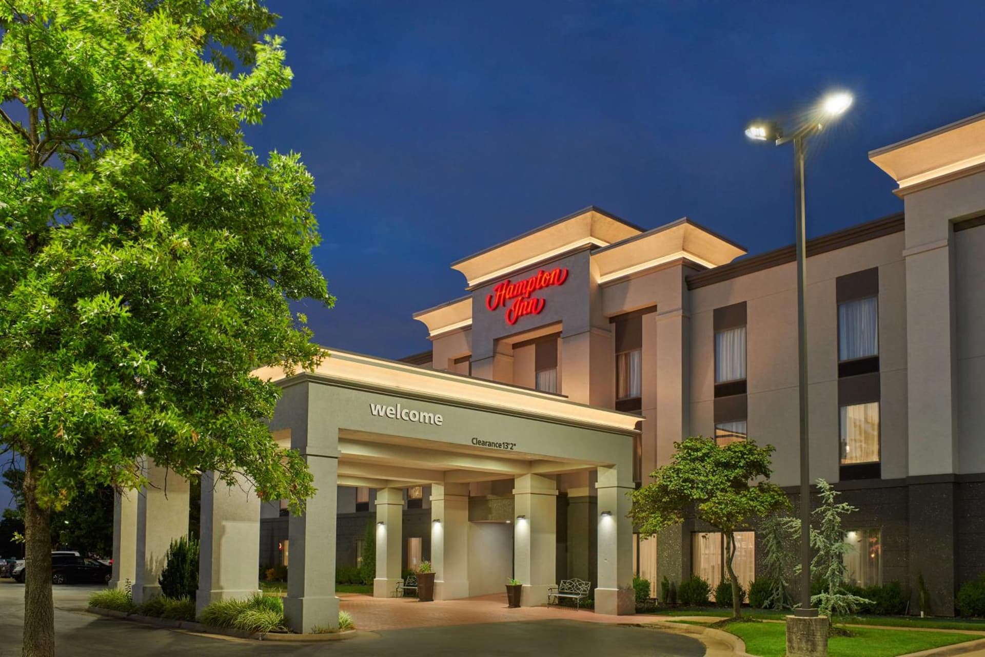 Hampton Inn Bartlesville interior in Bartlesville, OK — gallery photo 2
