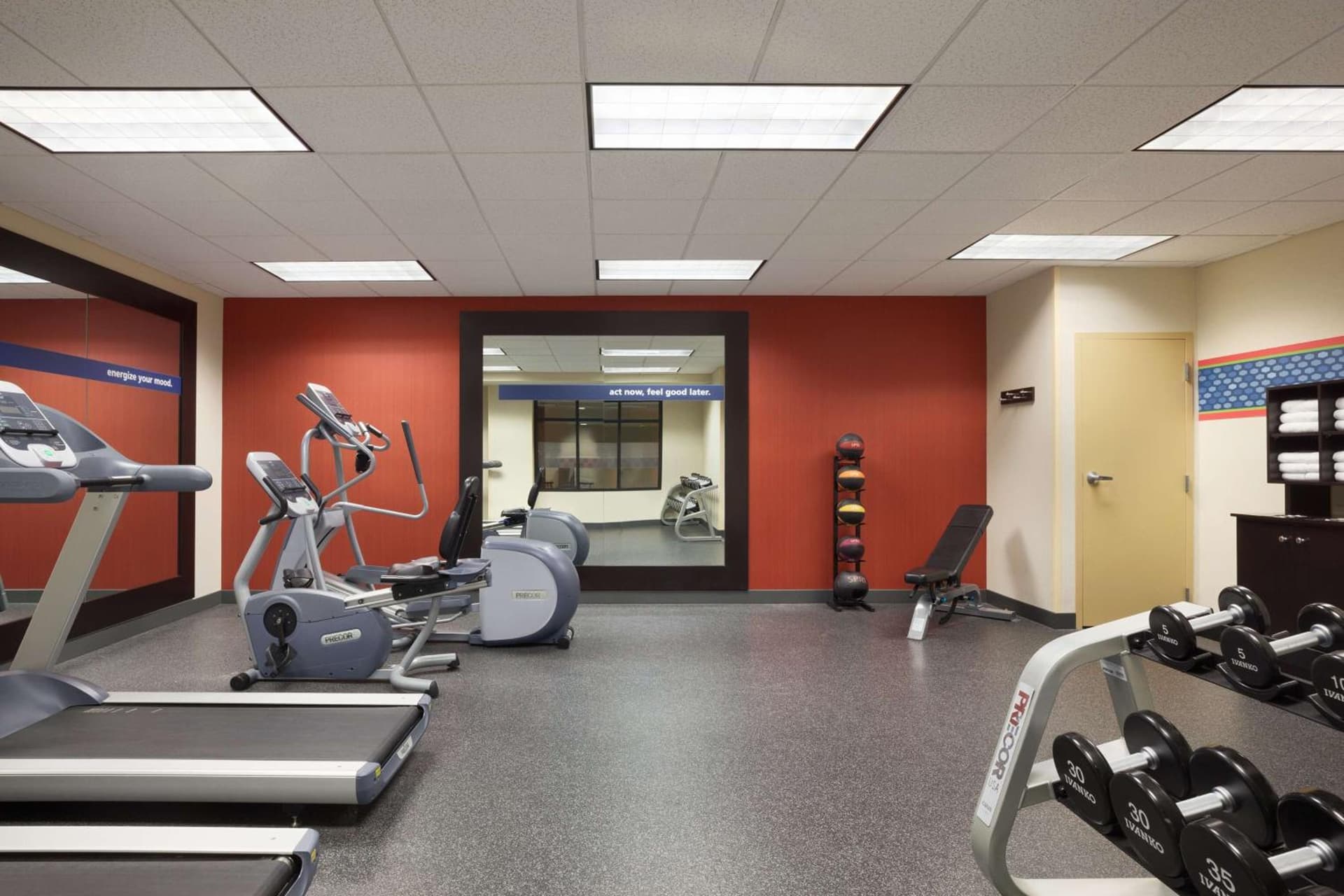 Hampton Inn & Suites East Hartford gallery photo in East Hartford — image 31