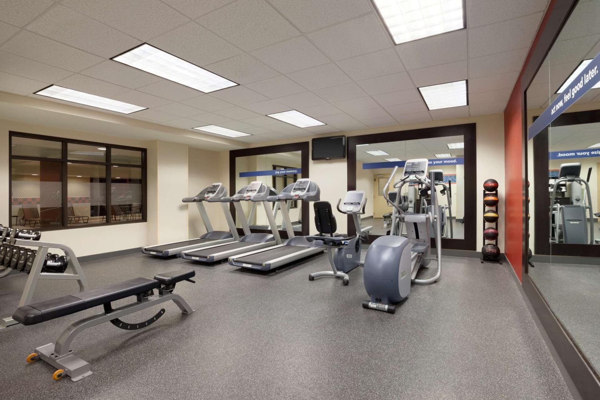 Hampton Inn & Suites East Hartford gallery photo in East Hartford — image 18