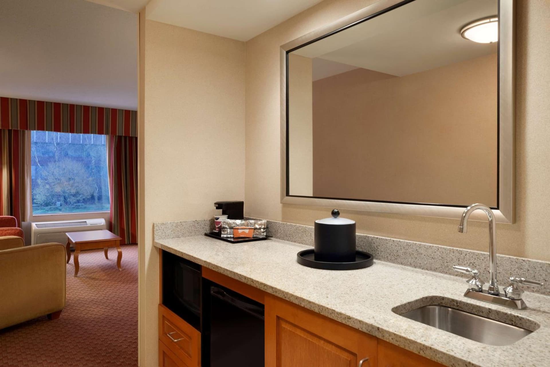 Hampton Inn & Suites East Hartford gallery photo in East Hartford — image 13