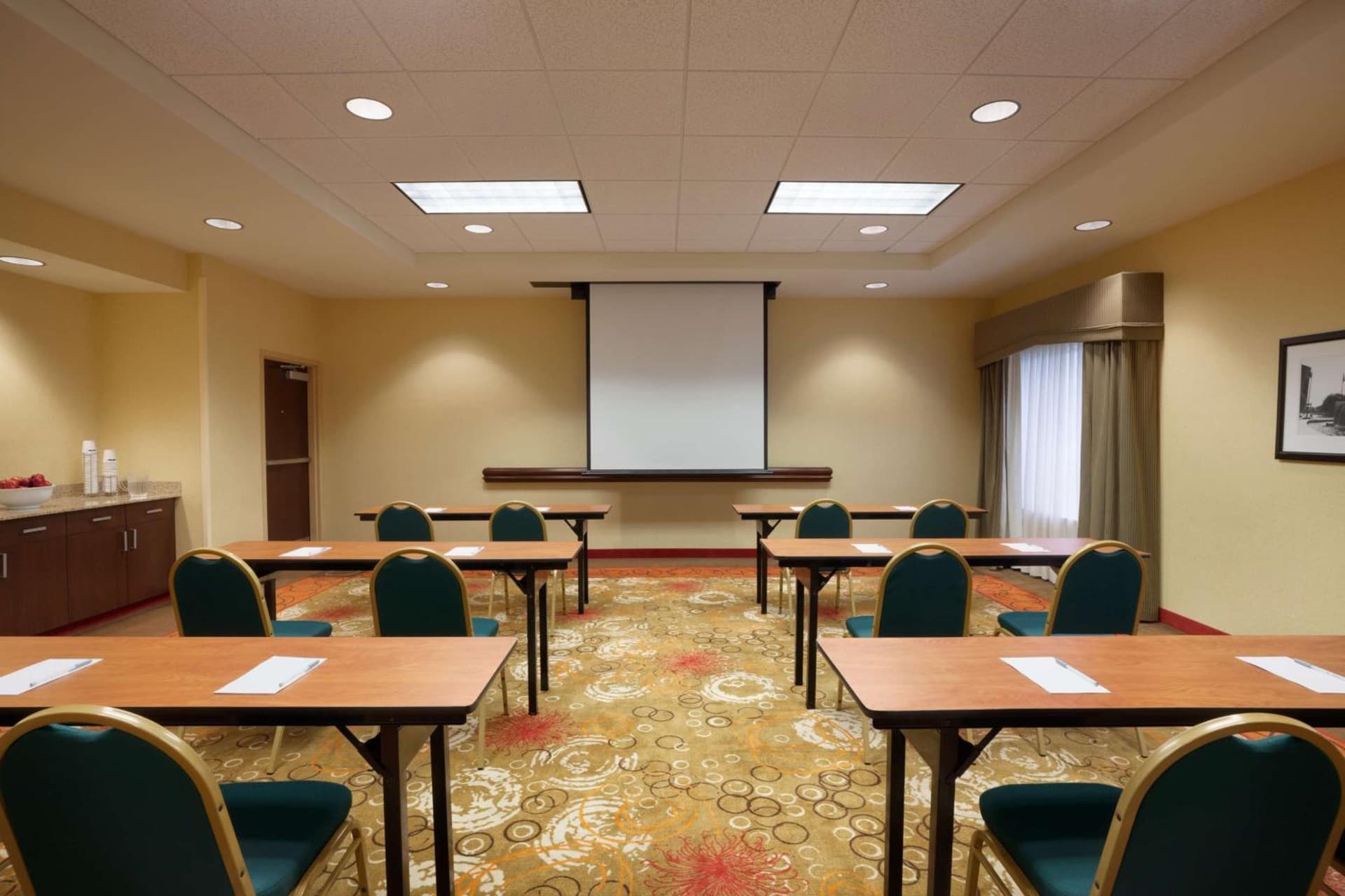 Hampton Inn & Suites East Hartford gallery photo in East Hartford — image 42