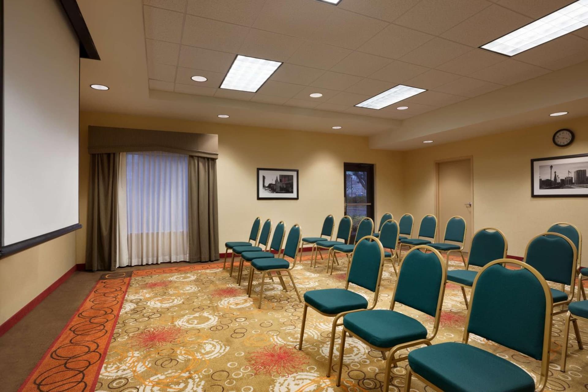 Hampton Inn & Suites East Hartford gallery photo in East Hartford — image 41