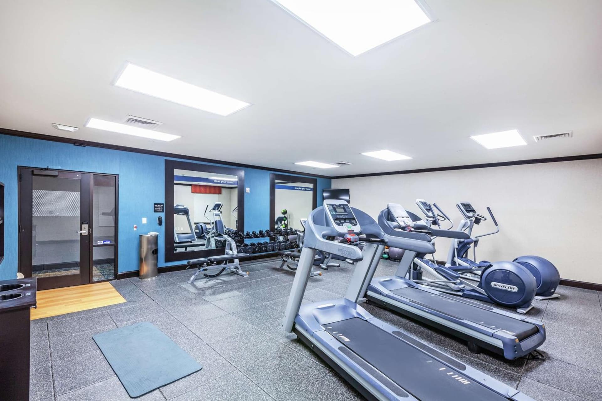 Hampton Inn & Suites Houston/League City gallery photo in League City, TX — image 8