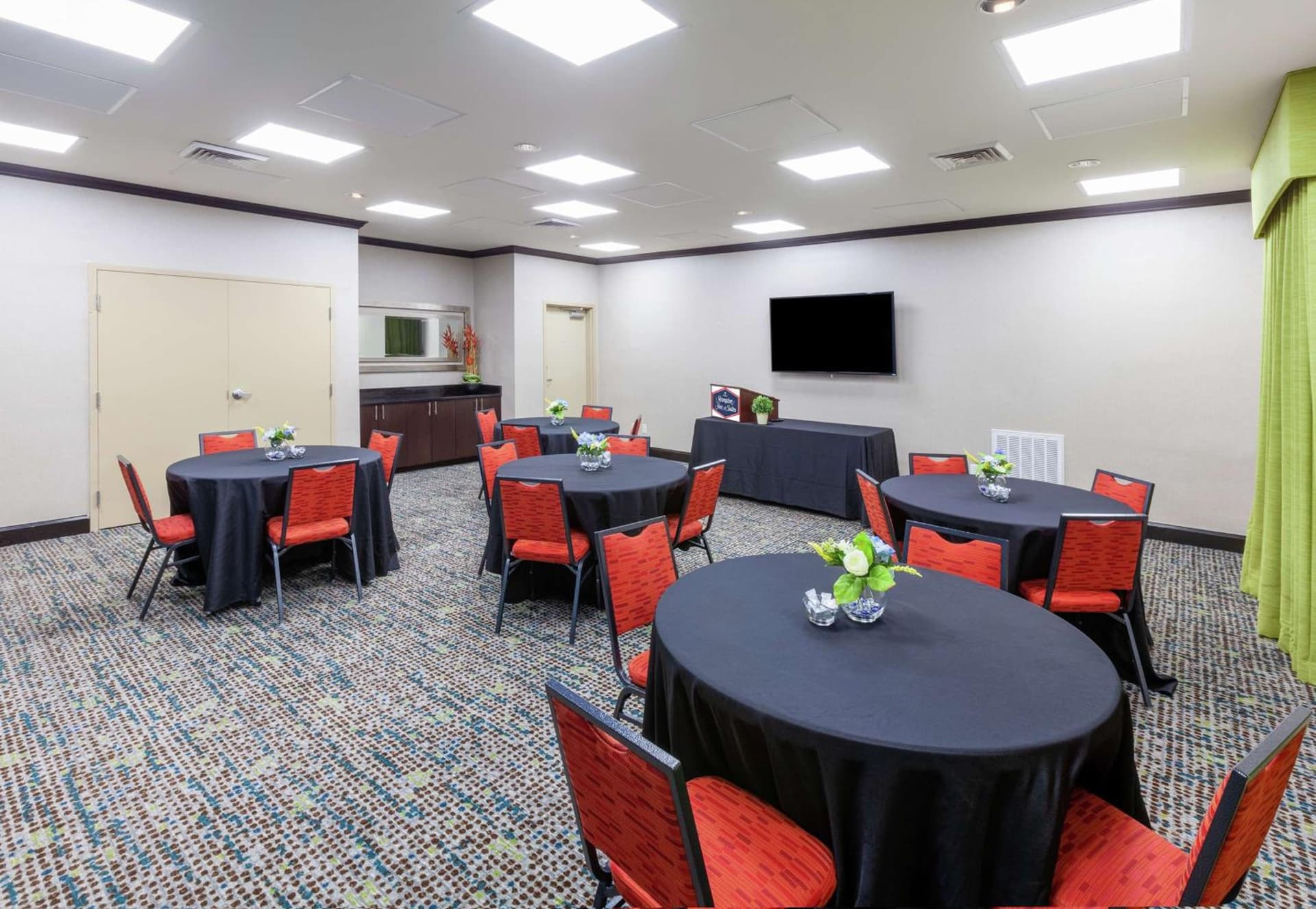 Hampton Inn & Suites Houston/League City gallery photo in League City, TX — image 11