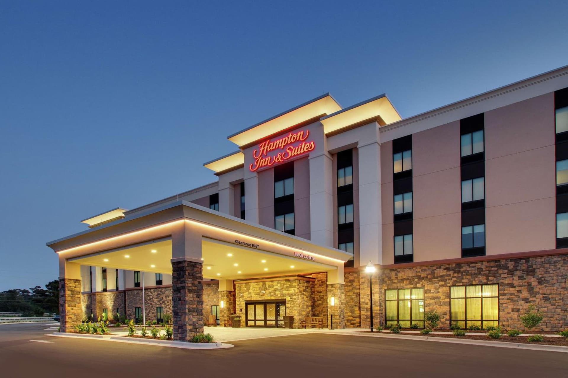 Hampton Inn & Suites By Hilton Southport gallery photo in Southport, NC — image 41