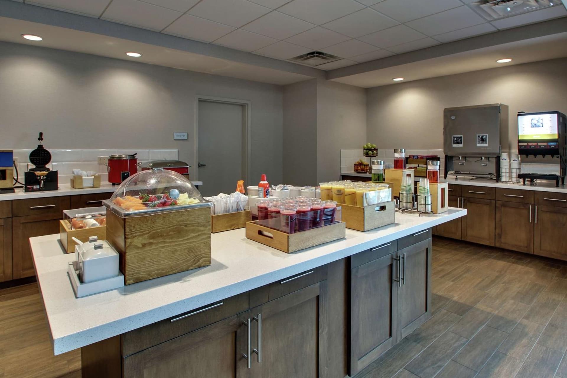 Hampton Inn & Suites By Hilton Southport gallery photo in Southport, NC — image 15