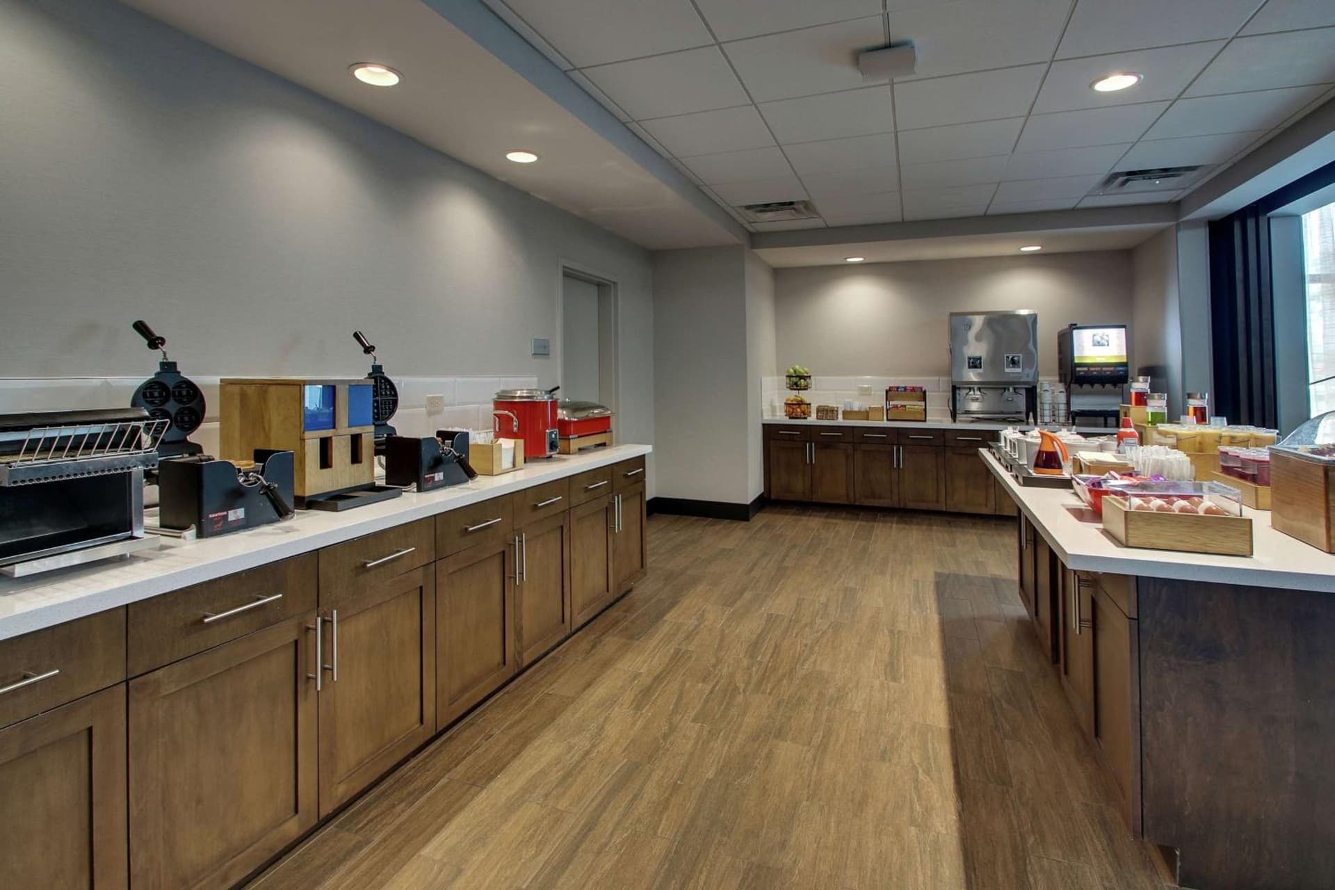 Hampton Inn & Suites By Hilton Southport property views in Southport, NC — gallery photo 3