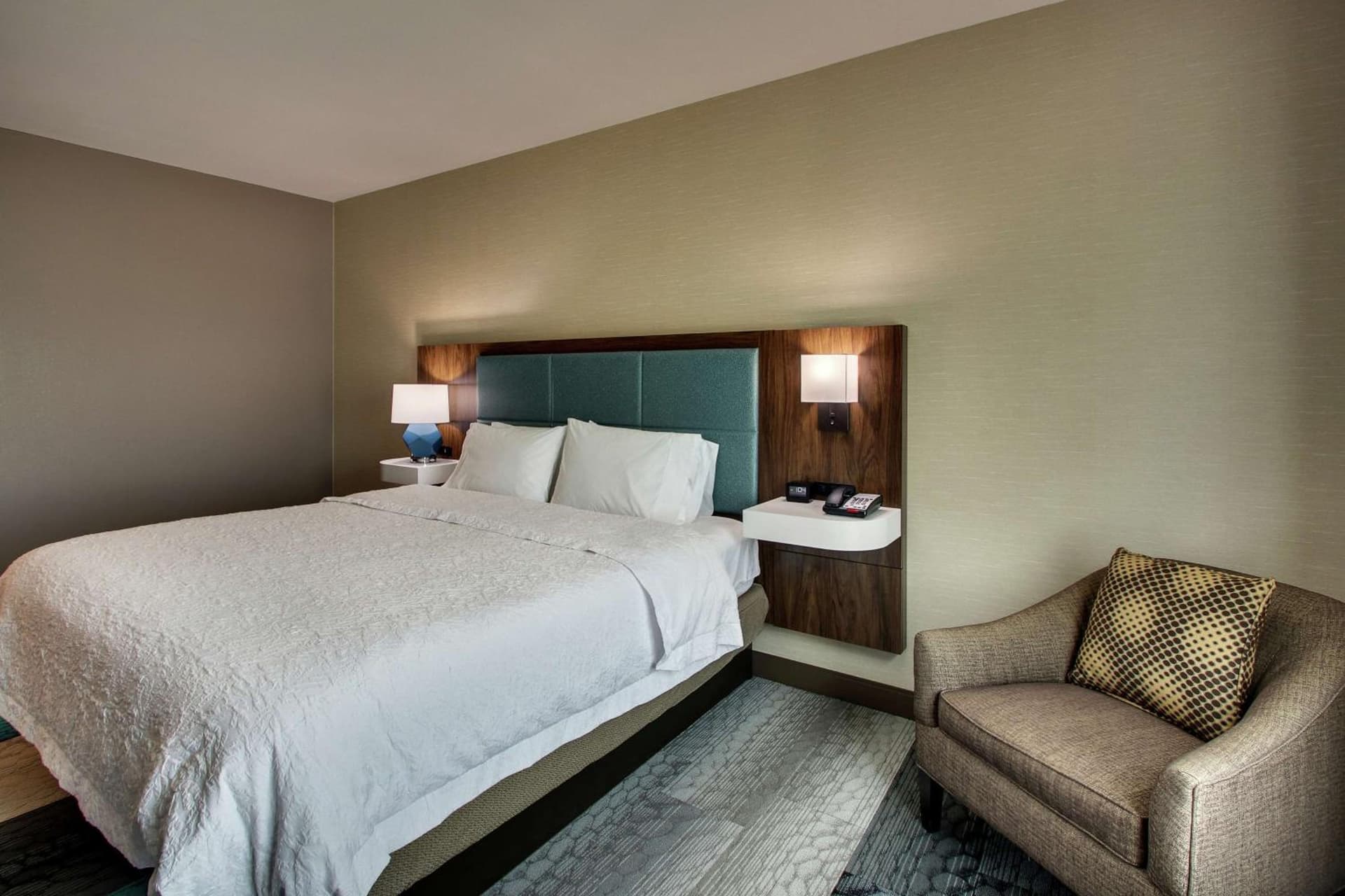 Hampton Inn & Suites By Hilton Southport gallery photo in Southport, NC — image 56