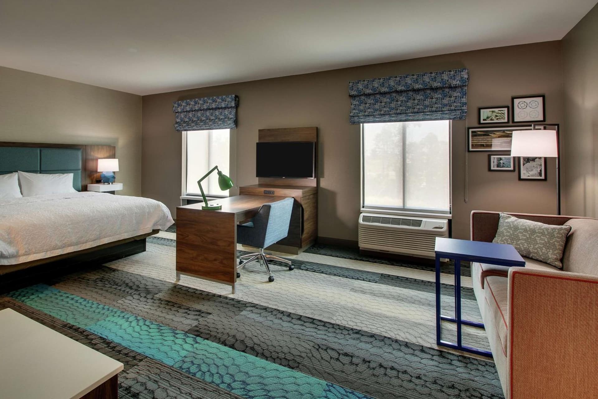 Hampton Inn & Suites By Hilton Southport interior in Southport, NC — gallery photo 2