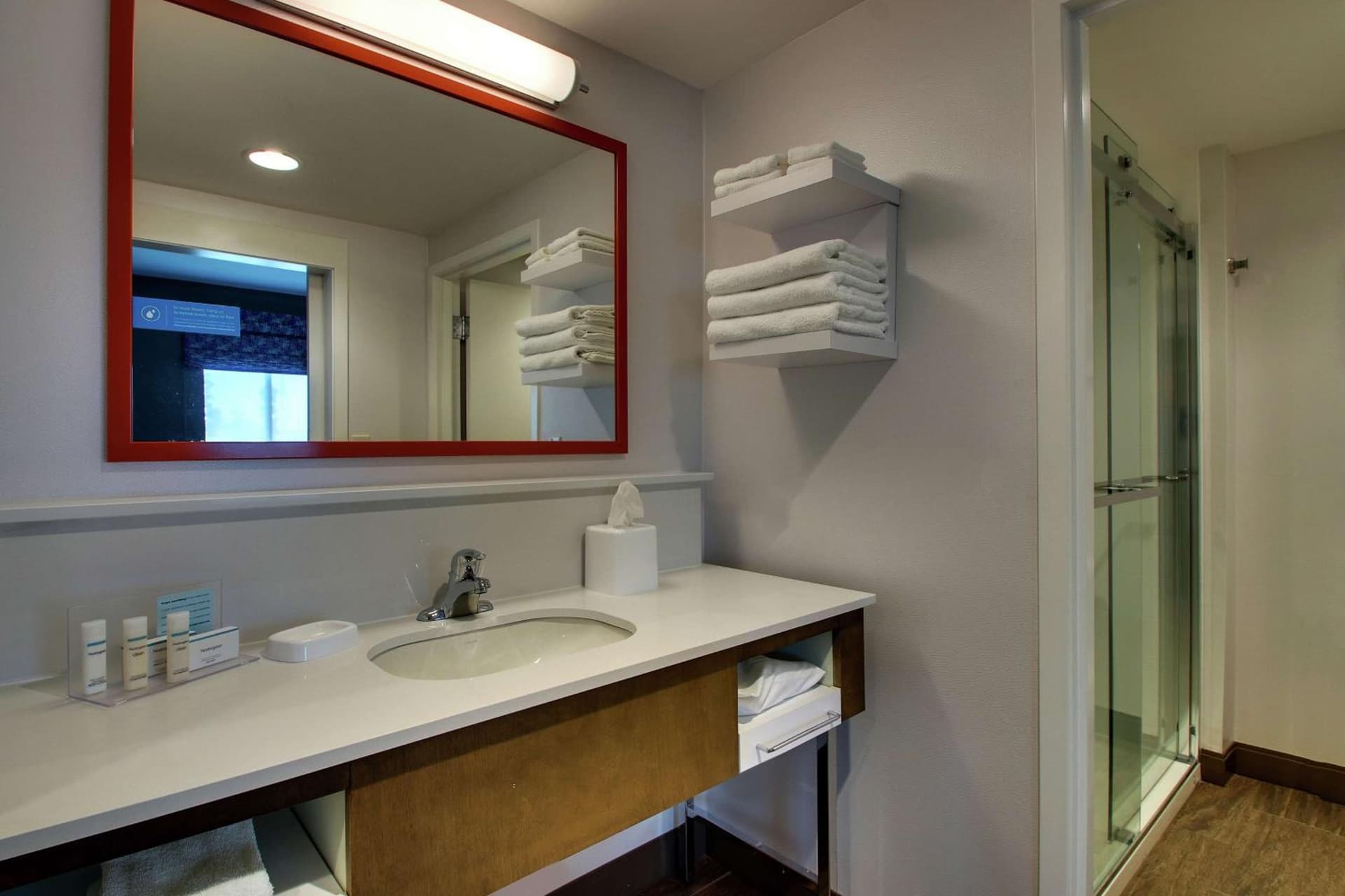 Hampton Inn & Suites By Hilton Southport gallery photo in Southport, NC — image 20