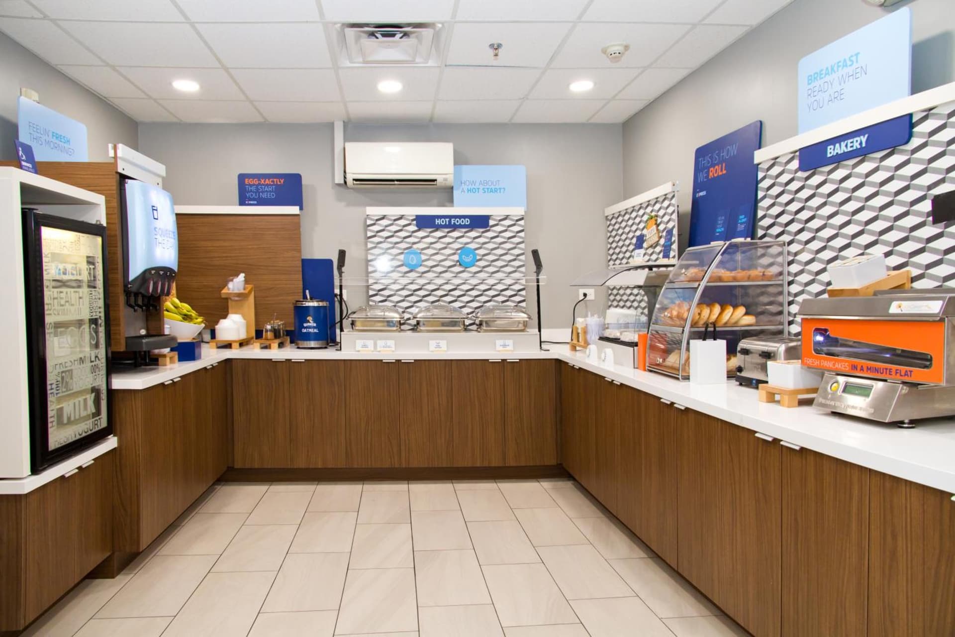 Holiday Inn Express & Suites Sacramento NE Cal Expo by IHG interior in Sacramento, CA — gallery photo 2