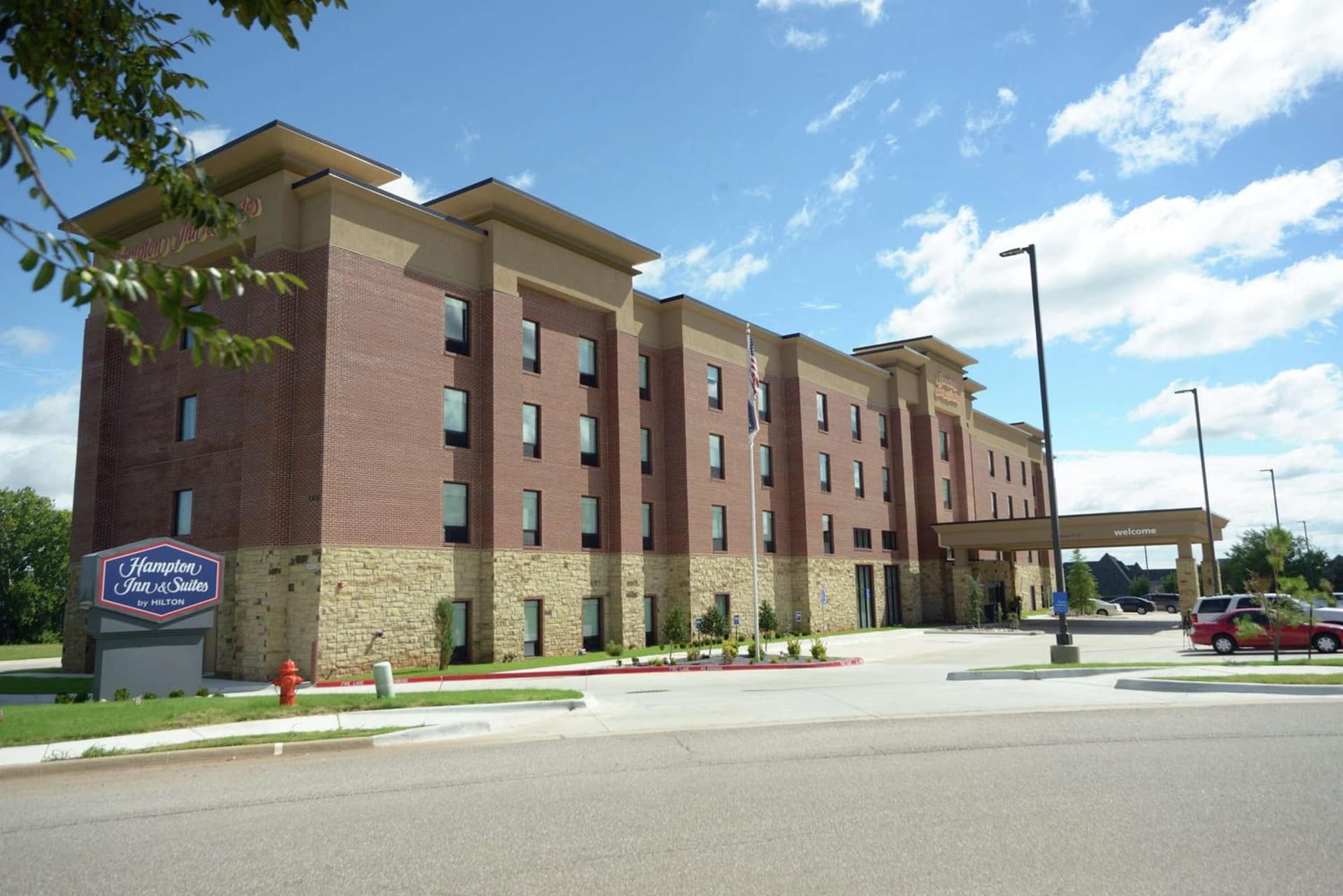 Hampton Inn & Suites Oklahoma City/Quail Springs interior in Oklahoma City, OK — gallery photo 2