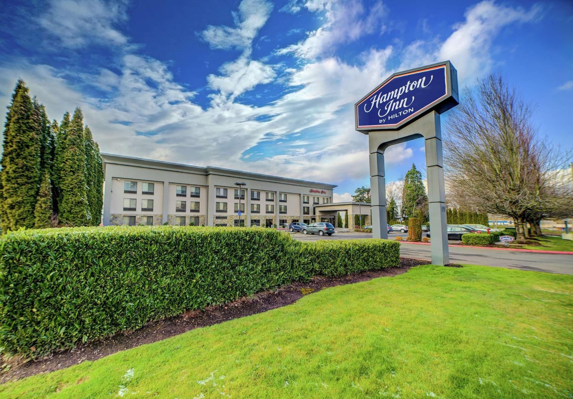 Hampton Inn Portland East featured exterior or lobby in Portland, OR — similar hotel