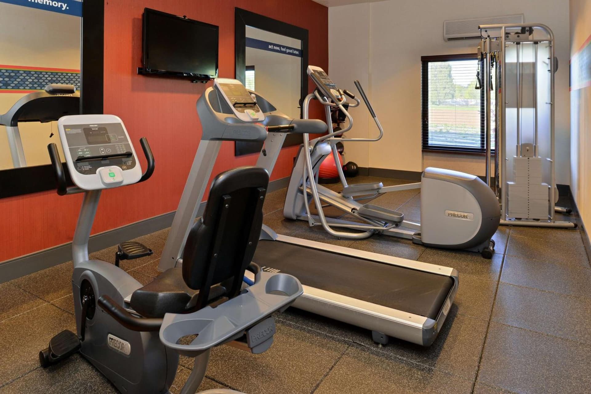 Hampton Inn Portland East gallery photo in Portland, OR — image 23