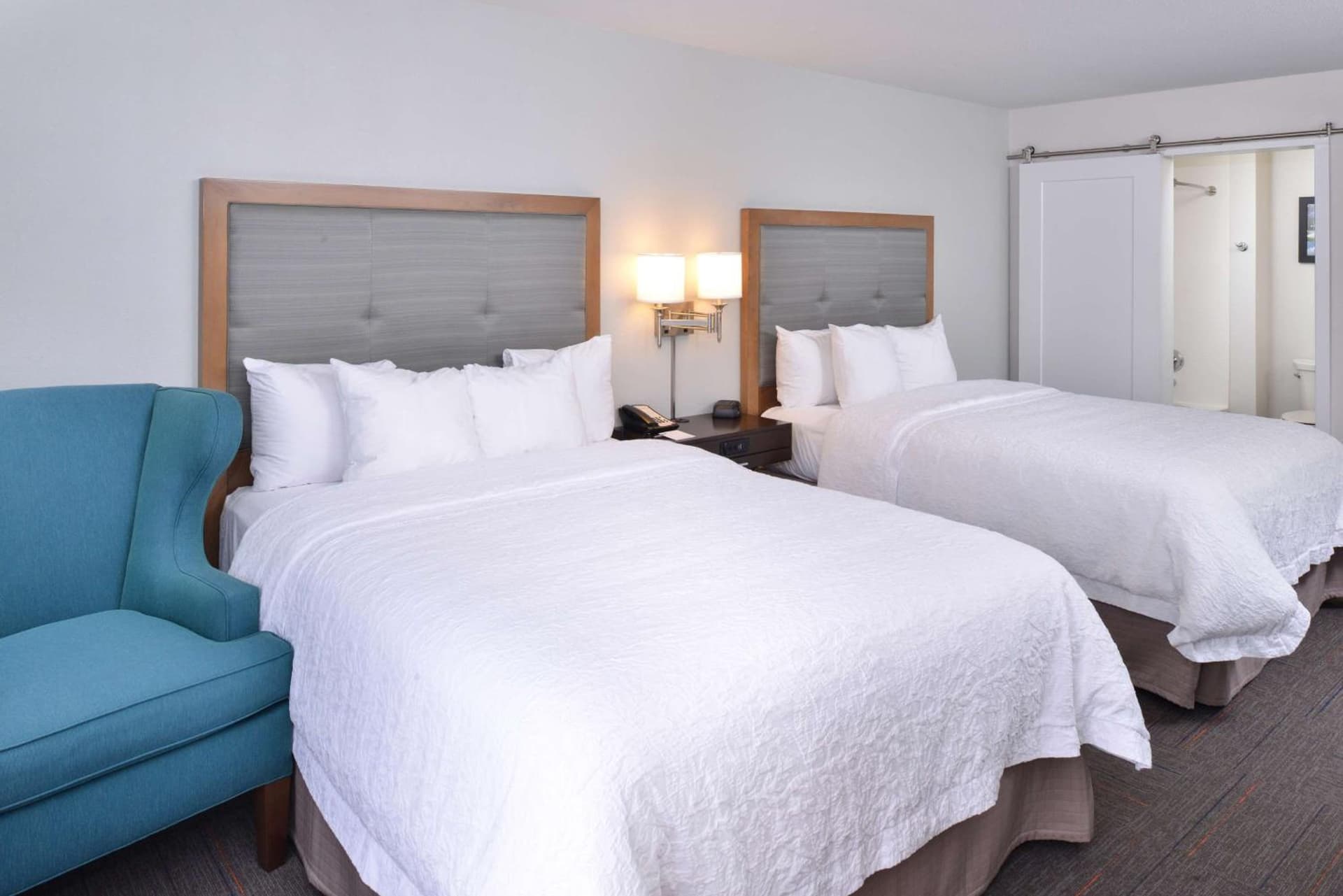 Hampton Inn Portland East gallery photo in Portland, OR — image 33