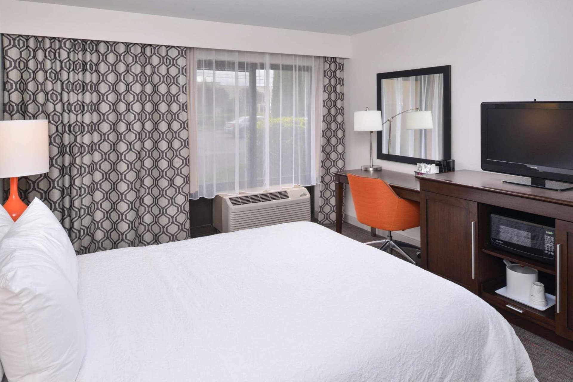 Hampton Inn Portland East gallery photo in Portland, OR — image 46