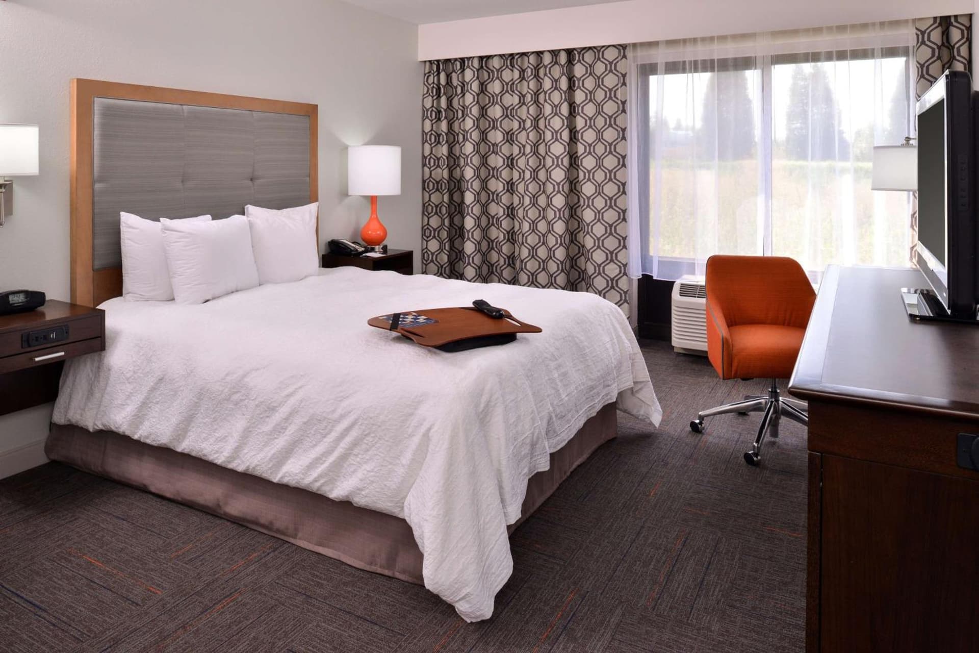Hampton Inn Portland East gallery photo in Portland, OR — image 42