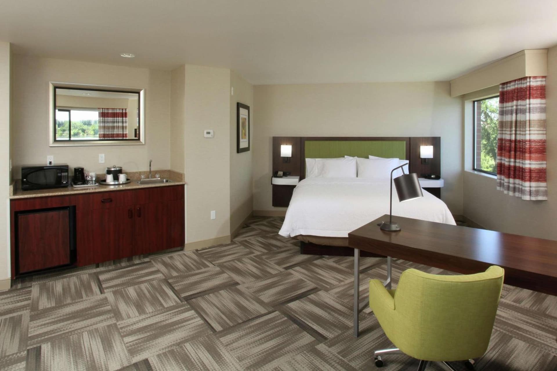 Hampton Inn Richland-Tri Cities interior in Richland, WA — gallery photo 2