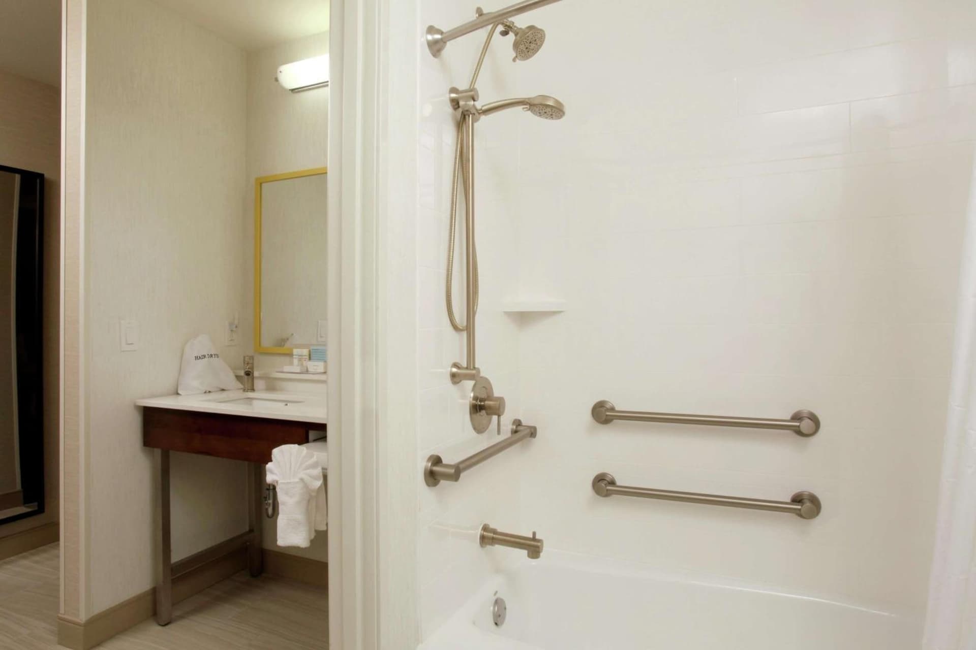 Hampton Inn Richland-Tri Cities property views in Richland, WA — gallery photo 3