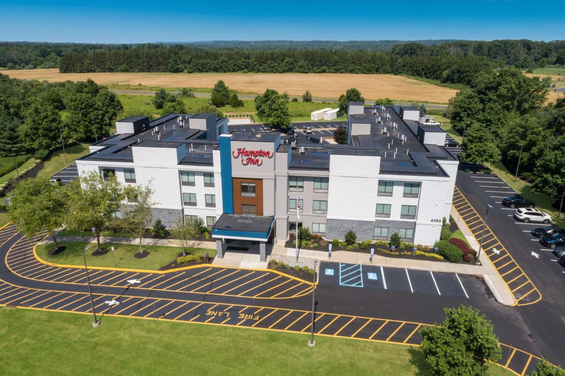 Hampton Inn Princeton interior in Princeton, NJ — gallery photo 2