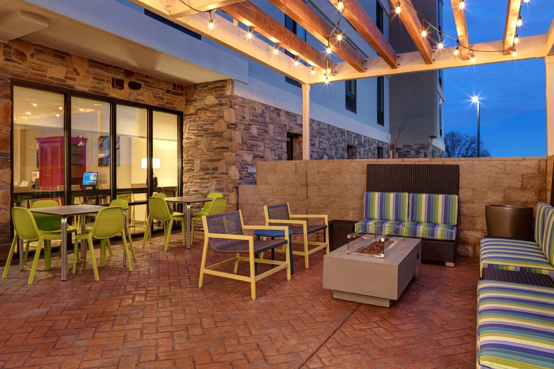 Home2 Suites By Hilton Redding gallery photo in Redding, CA — image 34