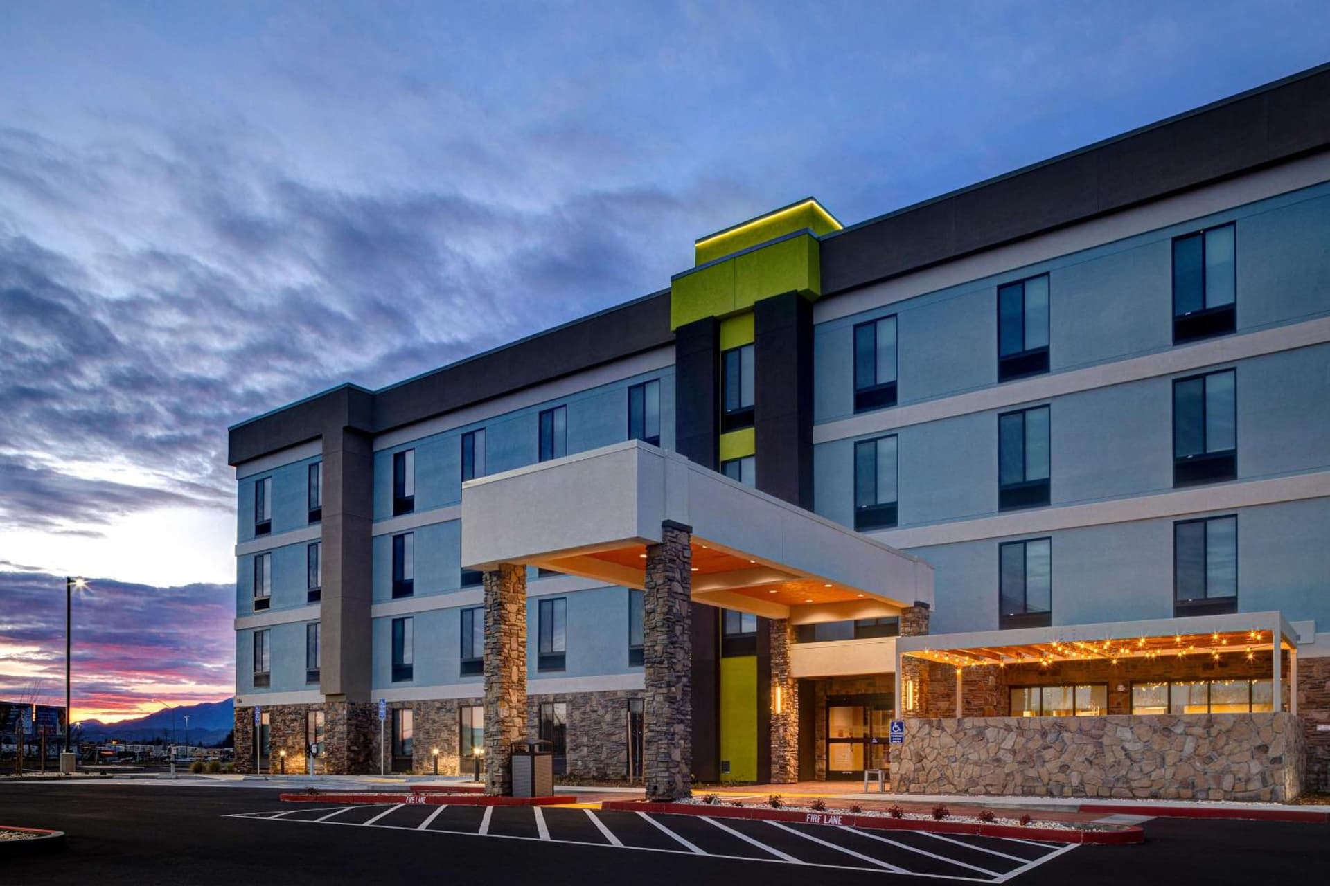 Home2 Suites By Hilton Redding gallery photo in Redding, CA — image 35