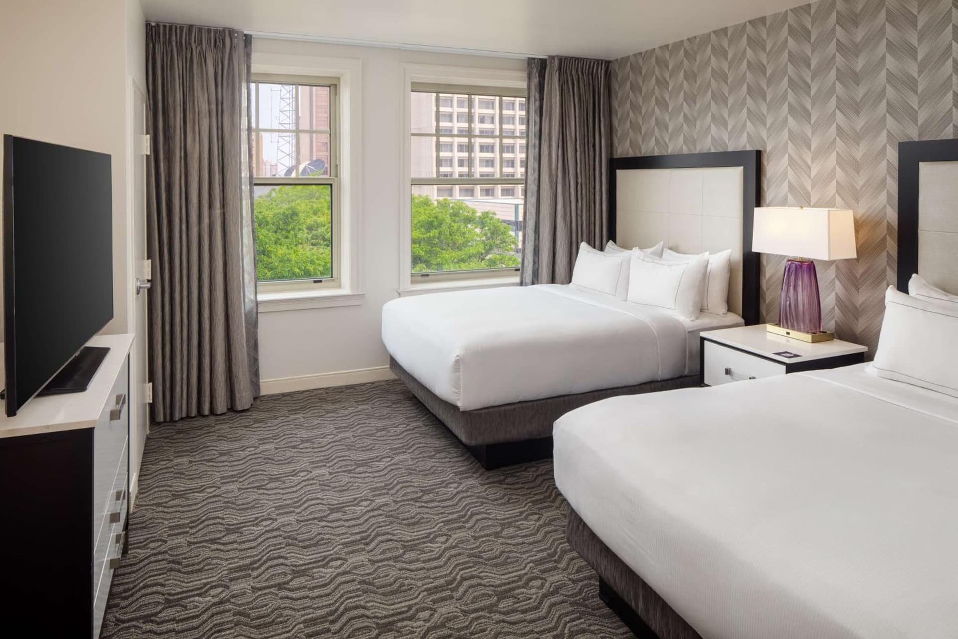 DoubleTree Suites by Hilton Hotel Detroit Downtown - Fort Shelby gallery photo in Detroit, MI — image 53