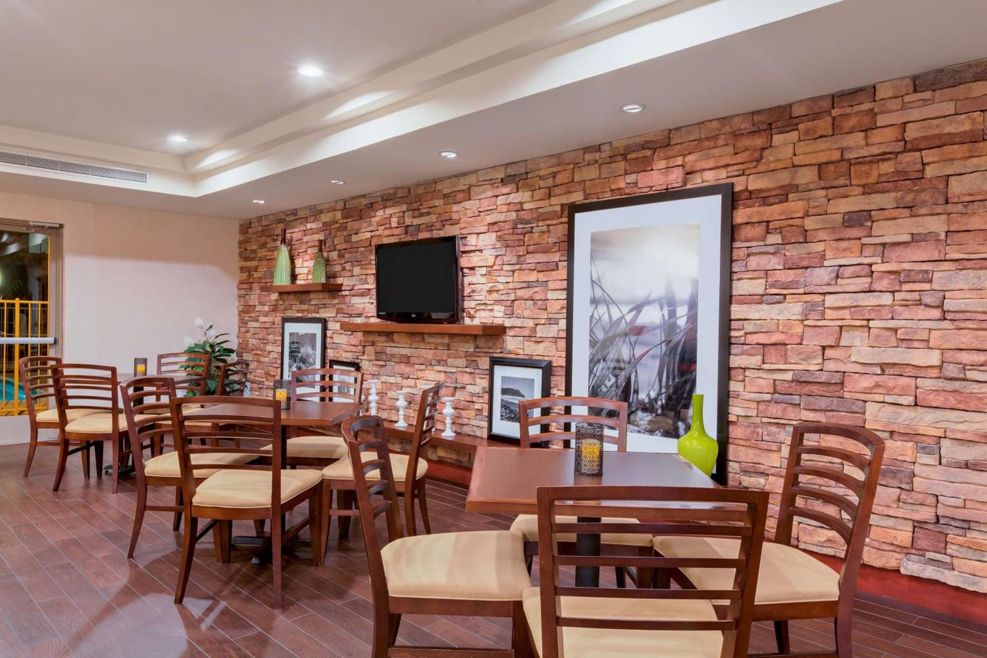 Hampton Inn San Marcos gallery photo in San Marcos, CA — image 32