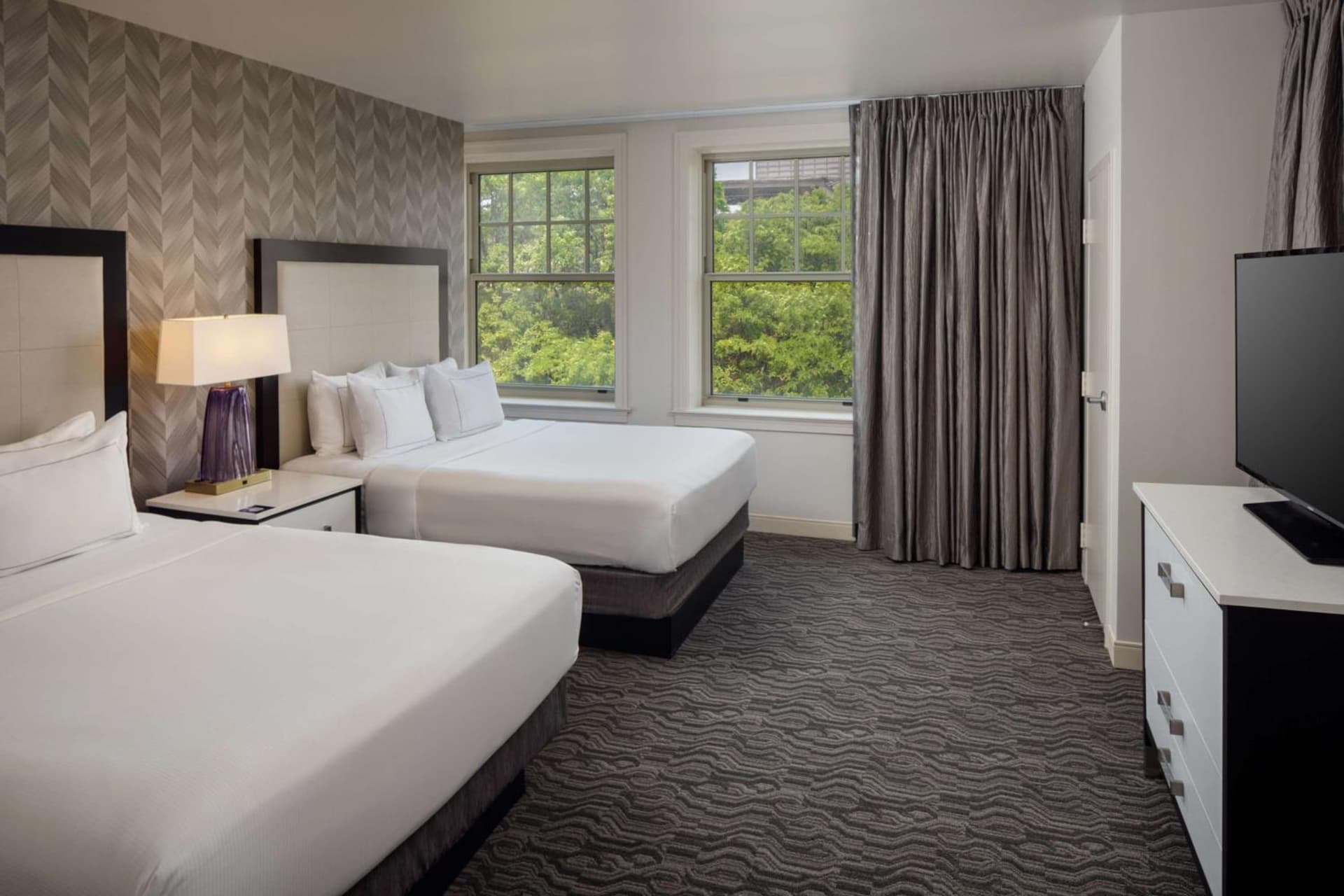 DoubleTree Suites by Hilton Hotel Detroit Downtown - Fort Shelby gallery photo in Detroit, MI — image 45
