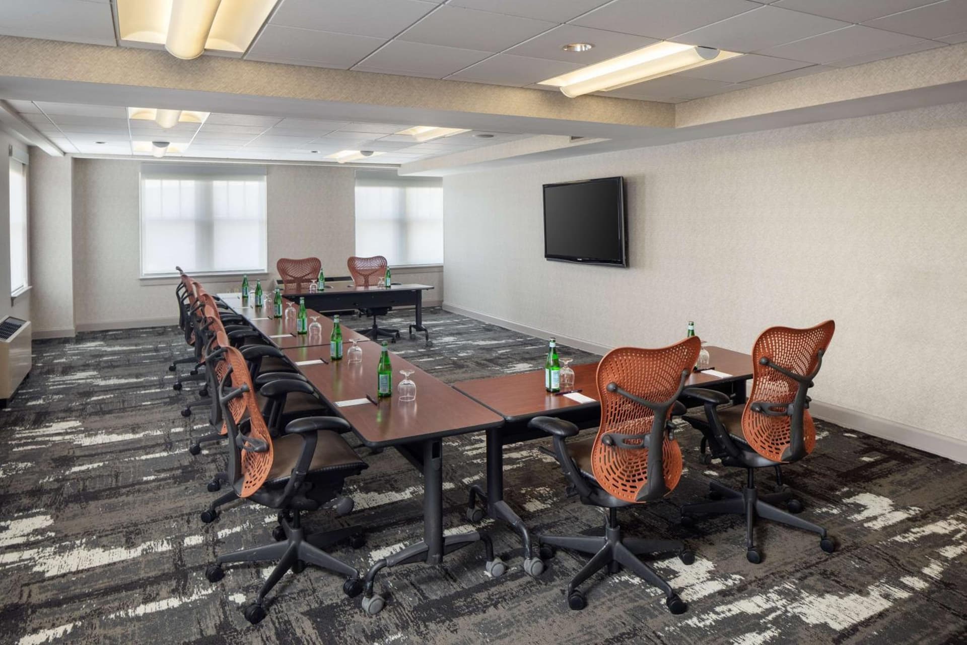 DoubleTree Suites by Hilton Hotel Detroit Downtown - Fort Shelby gallery photo in Detroit, MI — image 16