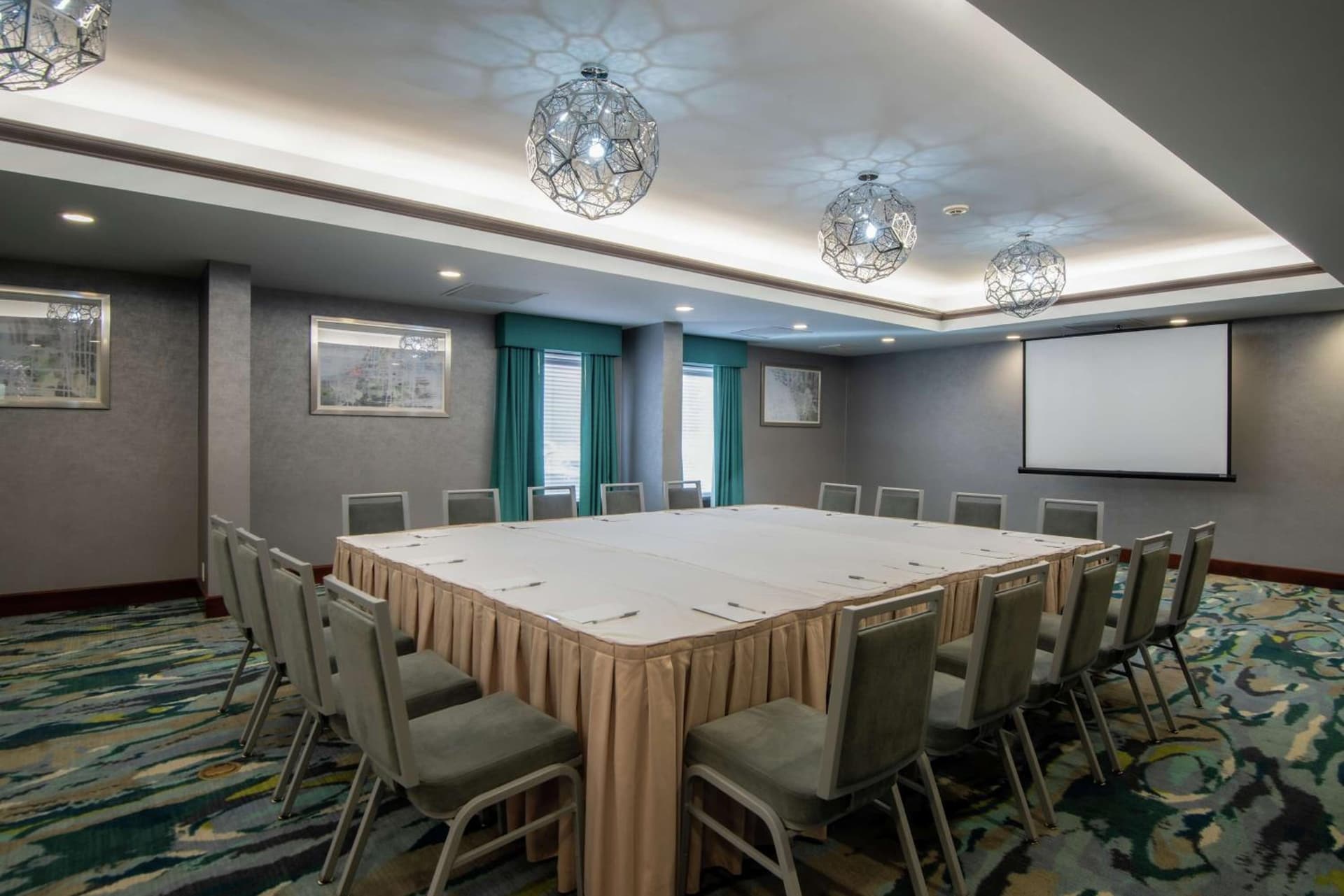 Hampton Inn Waldorf gallery photo in Waldorf, MD — image 16