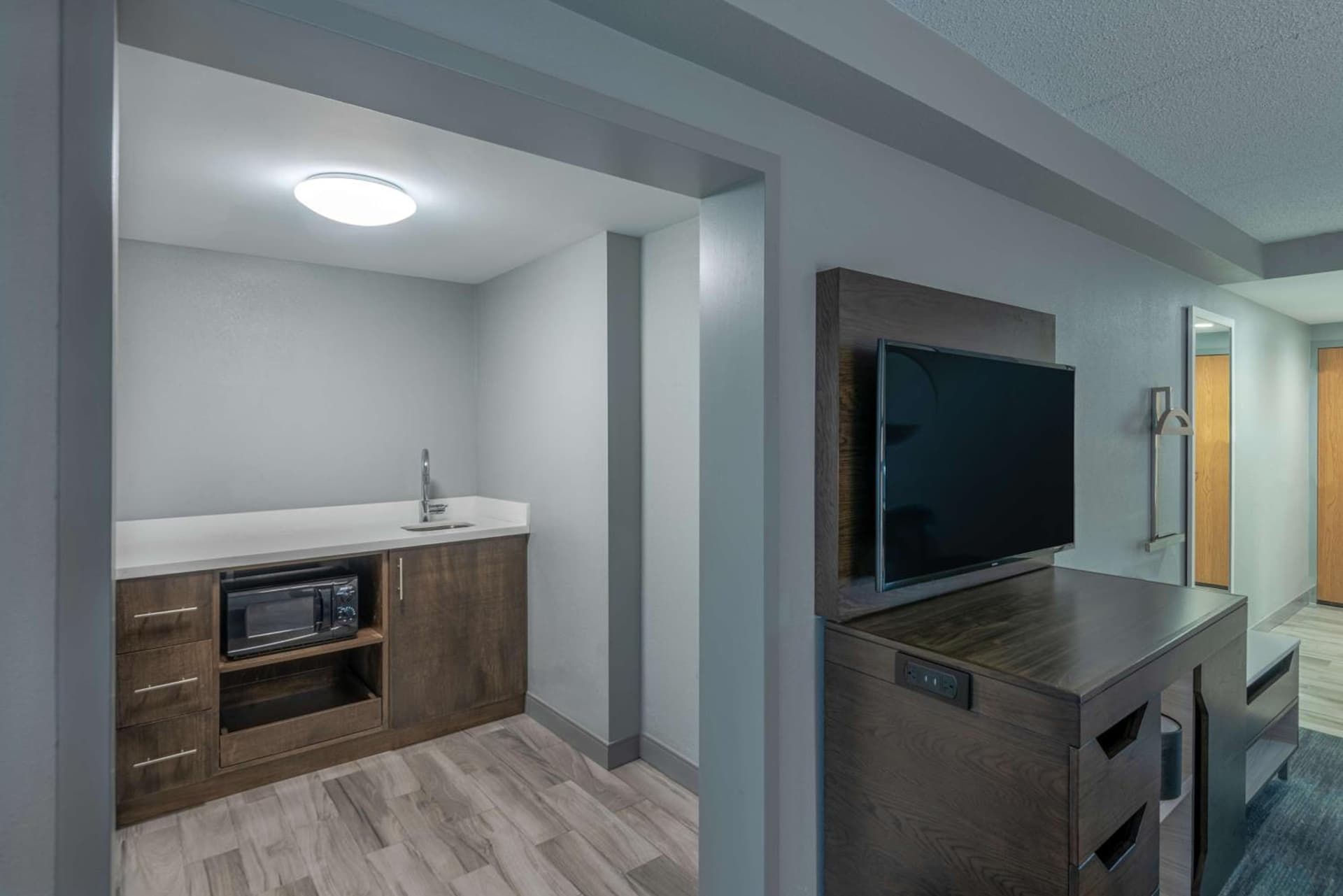 Hampton Inn Waldorf gallery photo in Waldorf, MD — image 10