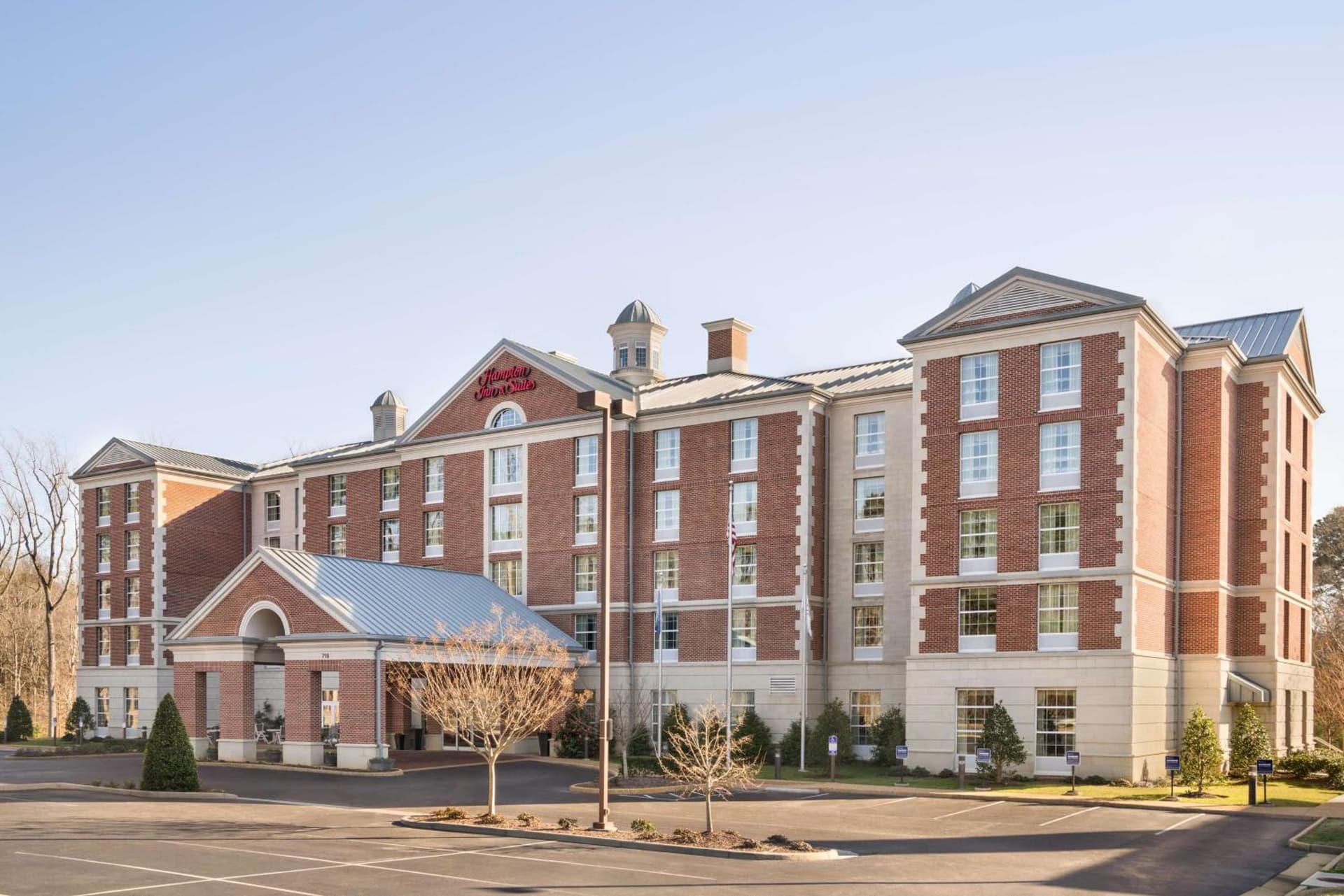 Hampton Inn & Suites Williamsburg-Central featured exterior or lobby in Williamsburg, VA — similar hotel