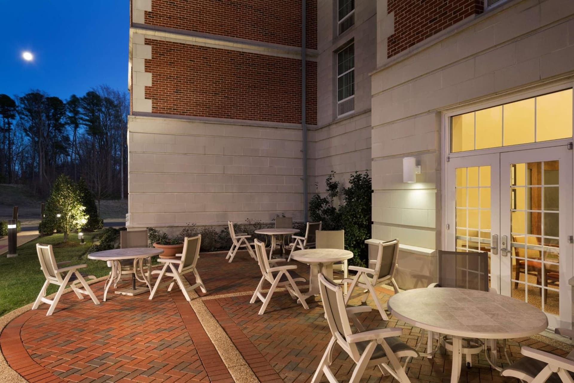Hampton Inn & Suites Williamsburg-Central gallery photo in Williamsburg, VA — image 17
