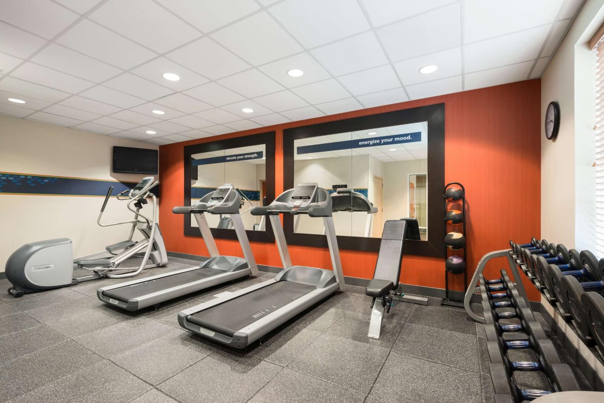 Hampton Inn & Suites Williamsburg-Central gallery photo in Williamsburg, VA — image 23