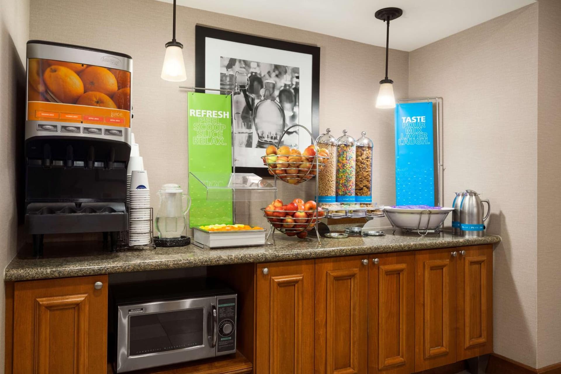 Hampton Inn & Suites Williamsburg-Central property views in Williamsburg, VA — gallery photo 3