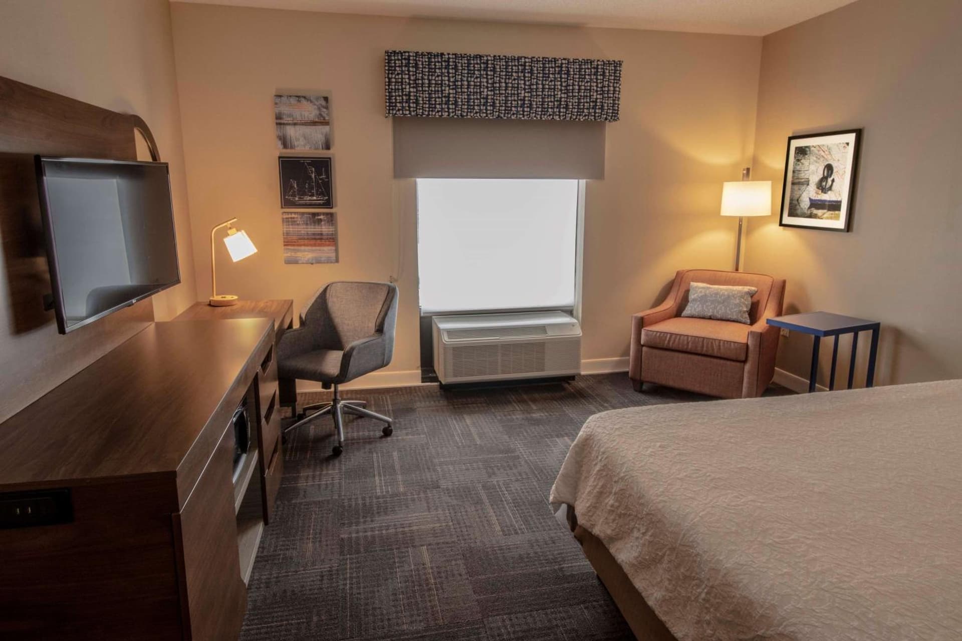 Hampton Inn & Suites Chesapeake-Battlefield Boulevard gallery photo in Chesapeake, VA — image 17