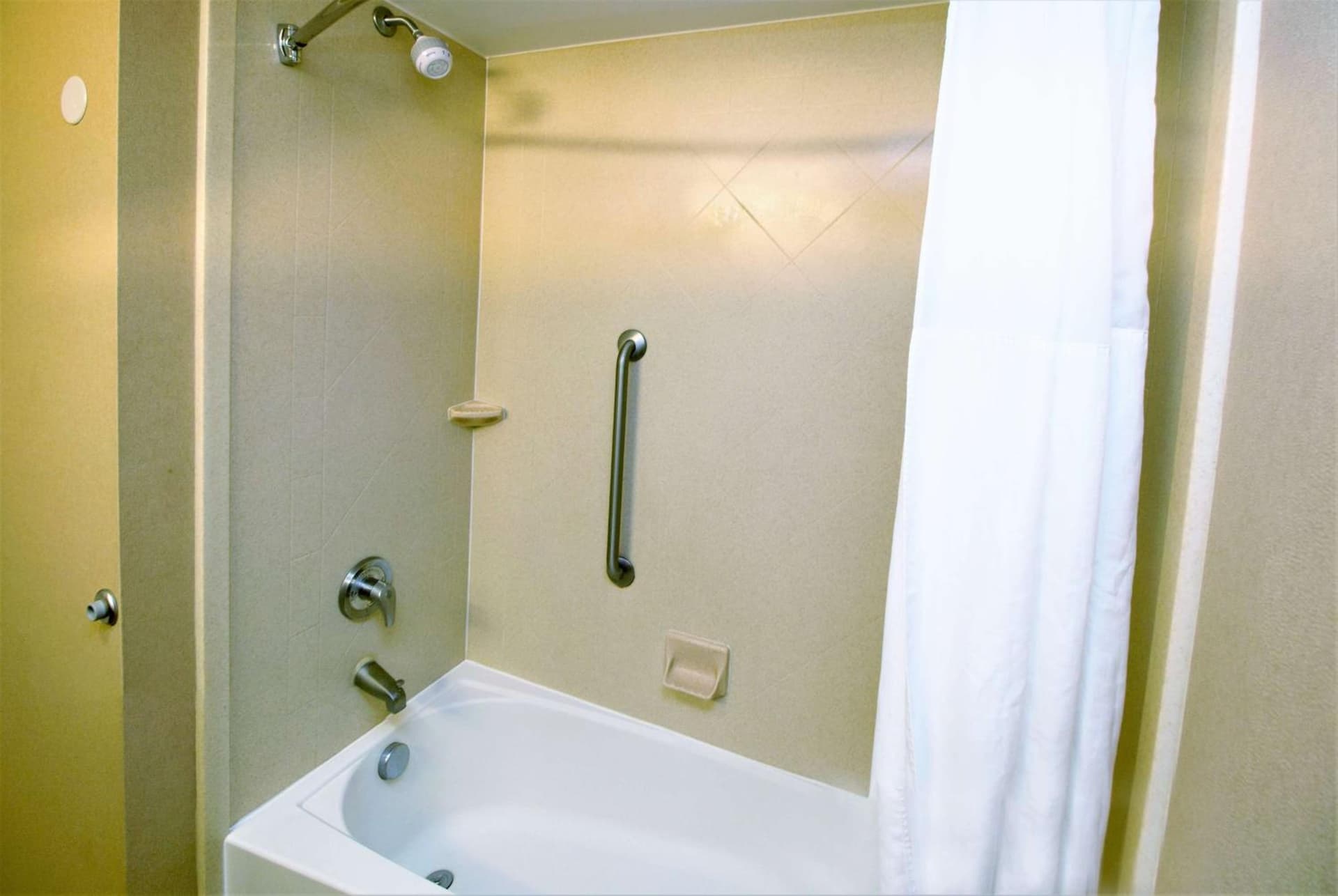 Hampton Inn & Suites Chesapeake-Battlefield Boulevard gallery photo in Chesapeake, VA — image 46