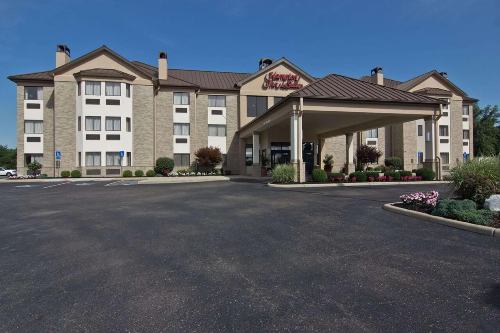 Hampton Inn & Suites Chillicothe featured exterior or lobby in Chillicothe, OH — similar hotel