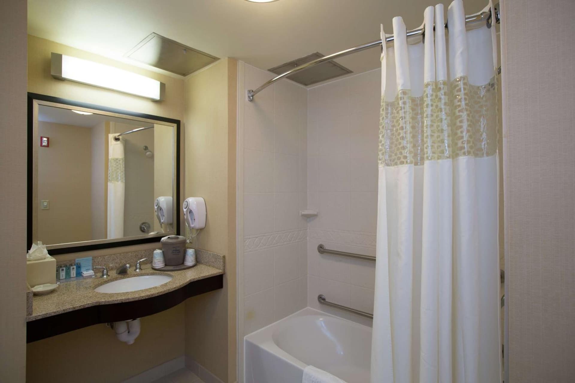 Hampton Inn & Suites Providence Downtown gallery photo in Providence, RI — image 27