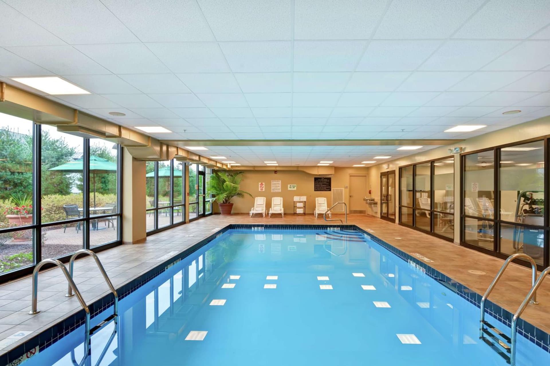 Hampton Inn Sayre interior in Sayre, PA — gallery photo 2