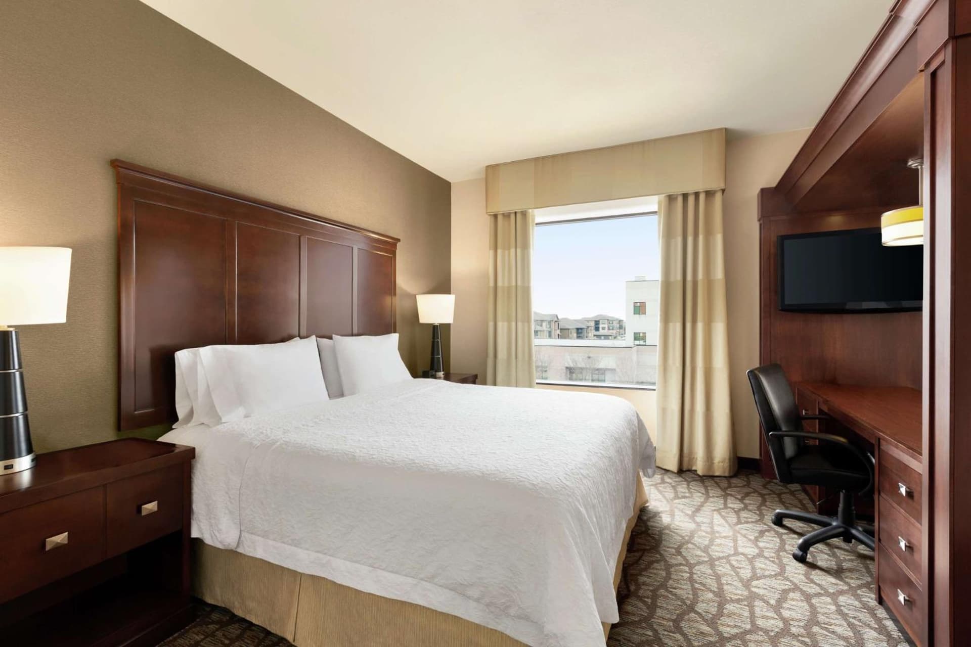 Hampton Inn and Suites Houston Pasadena gallery photo in Pasadena, TX — image 10