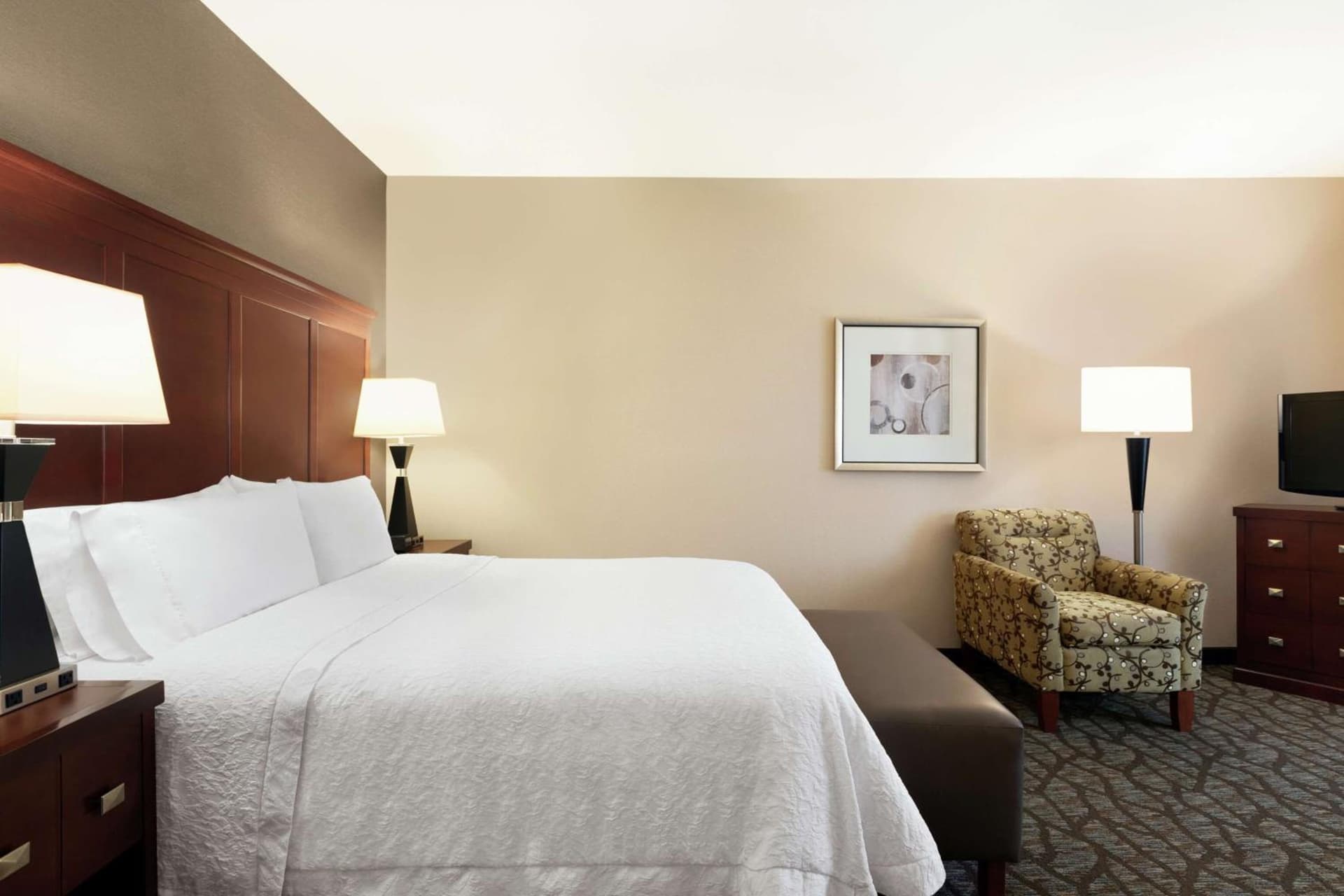Hampton Inn and Suites Houston Pasadena interior in Pasadena, TX — gallery photo 2