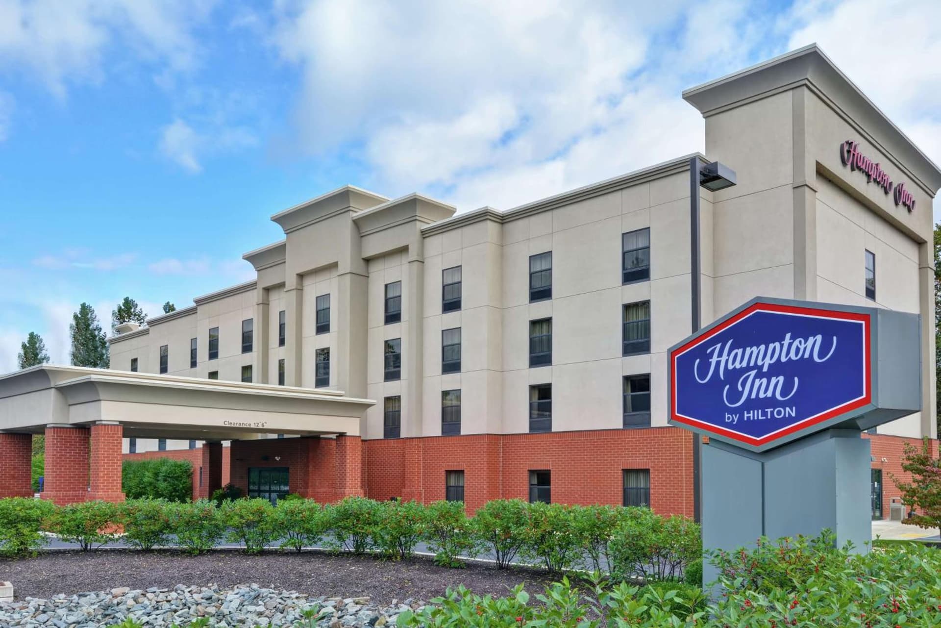 Hampton Inn Tunkhannock featured exterior or lobby in Tunkhannock, PA — similar hotel