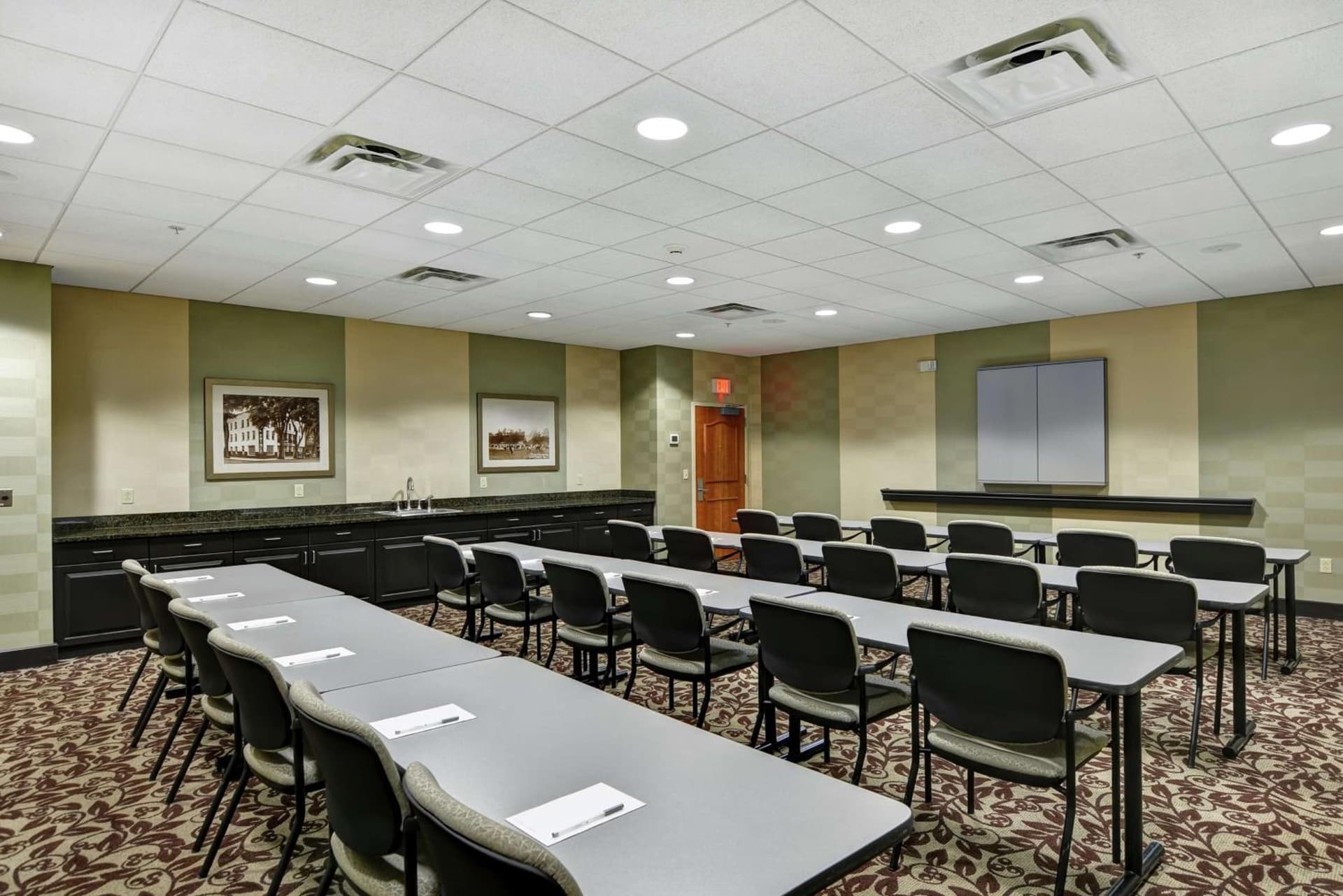Hampton Inn Tunkhannock gallery photo in Tunkhannock, PA — image 26