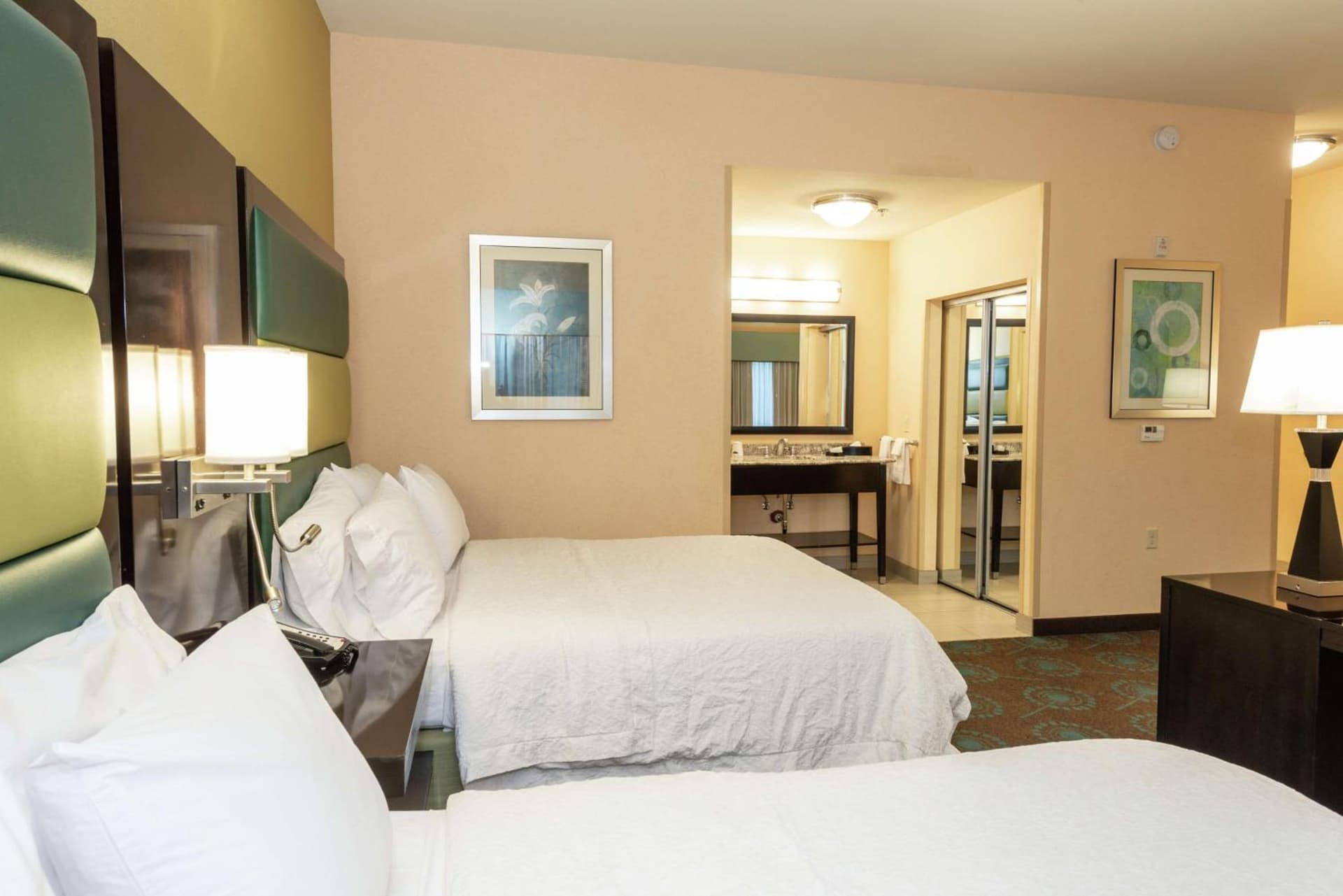Hampton Inn & Suites Salt Lake City/Farmington interior in Farmington, UT — gallery photo 2