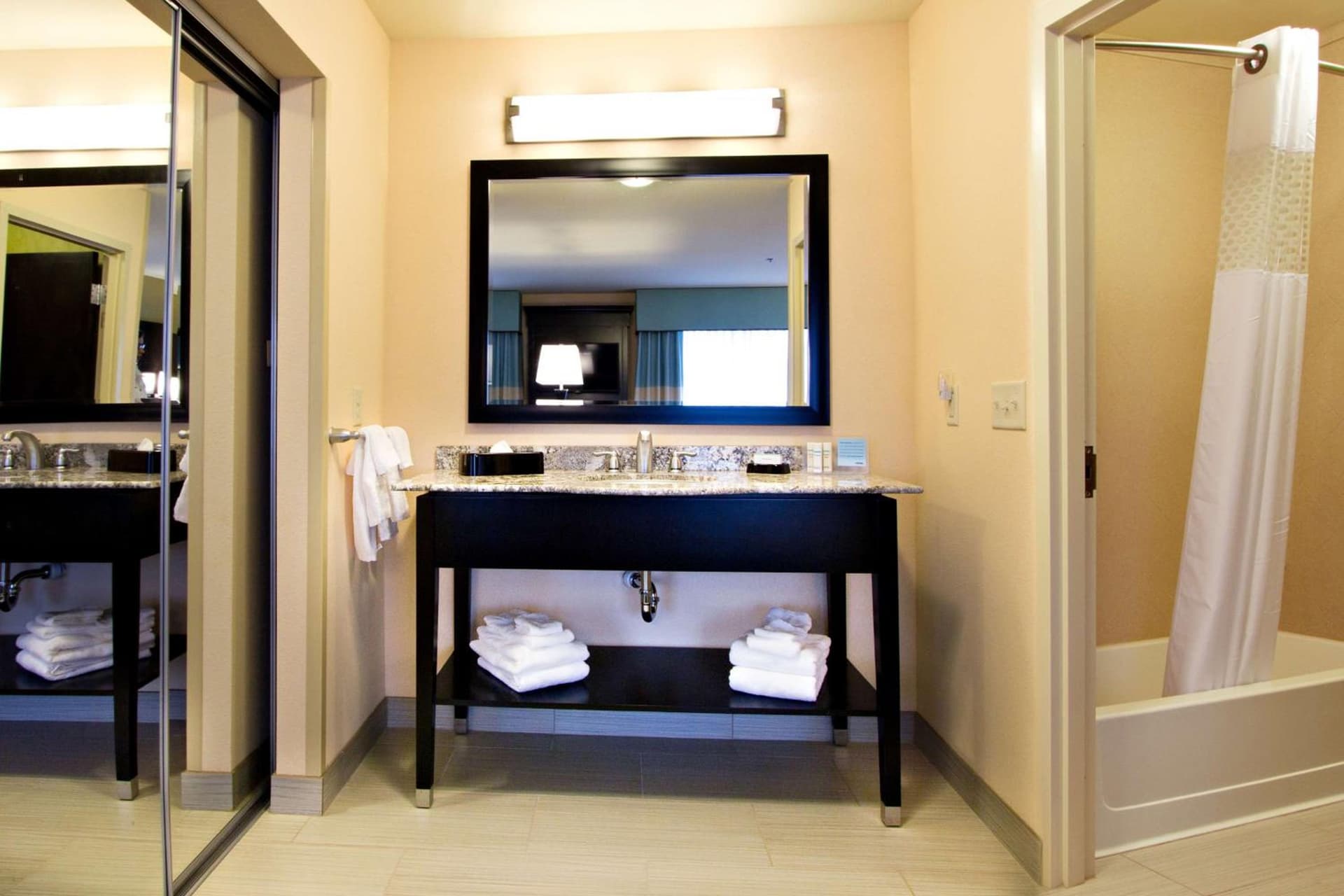 Hampton Inn & Suites Salt Lake City/Farmington gallery photo in Farmington, UT — image 14
