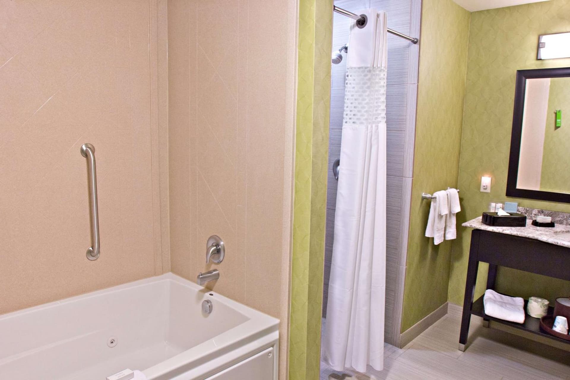 Hampton Inn & Suites Salt Lake City/Farmington gallery photo in Farmington, UT — image 12